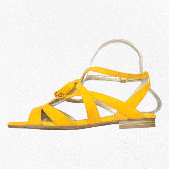 Anne Klein Noreen Golden Yellow Suede Tassel Flat Sandals Boho Chic Size 6 - Picture 11 of 15